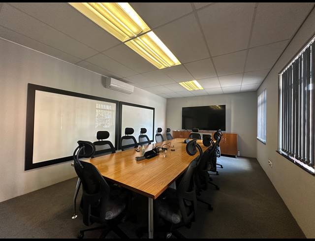 219M² OFFICE FOR SALE IN SANDOWN